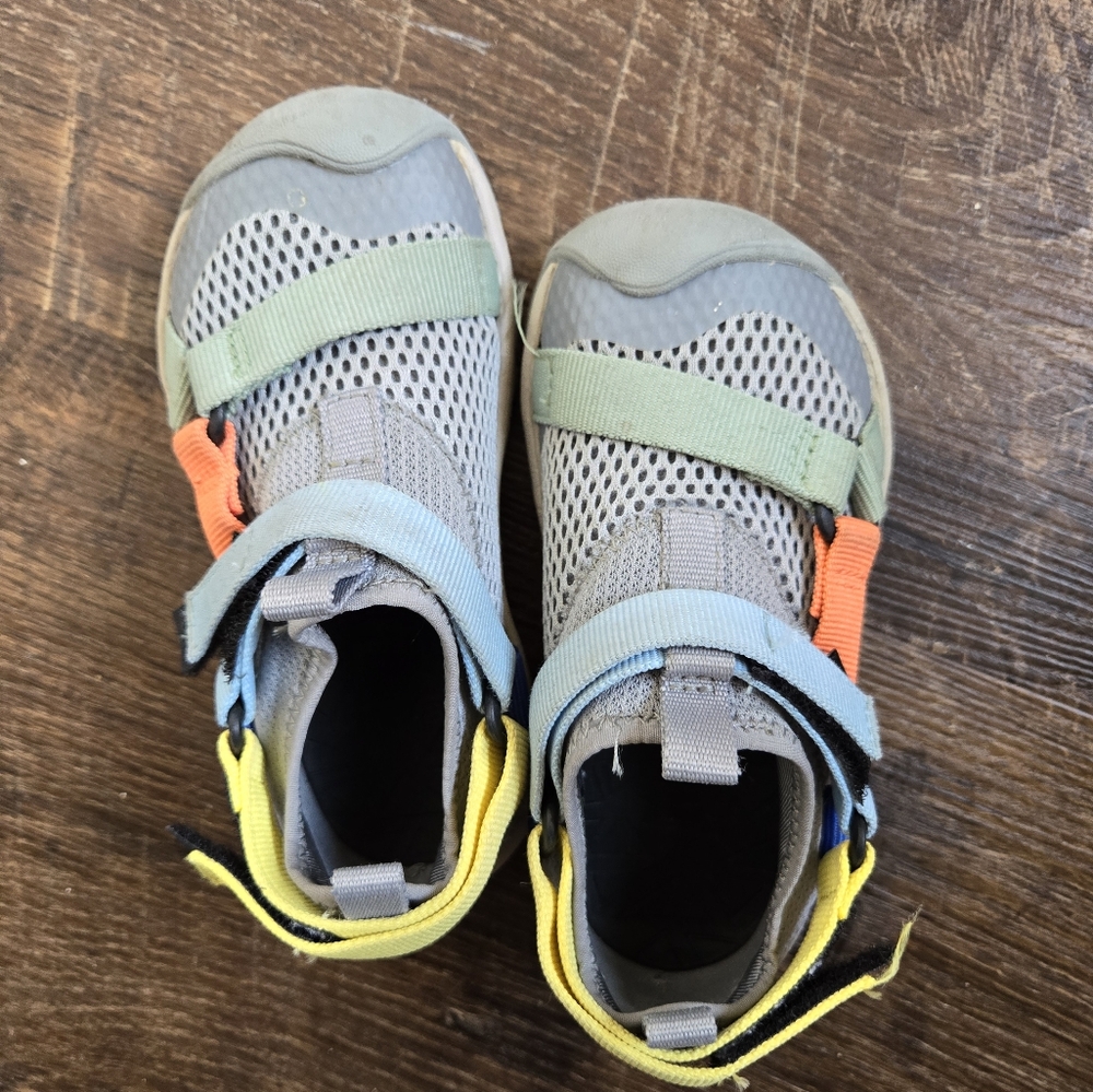 Teva sneakers toddler size 10